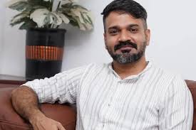 മകരവിളക്ക് ദിവസം സന്നിധാനത്ത് ഷൂട്ടിങ്;സംവിധായകന്‍ അനുരാജിനെതിരെ കേസ്